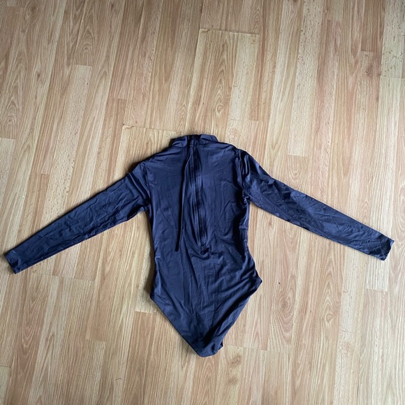 Patagonia Long Sleeve Surf Suit - Picture 2 of 6